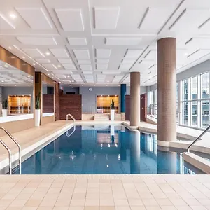 Warwick Le Crystal - Hotel