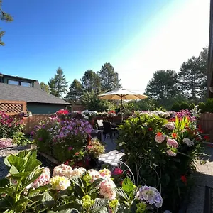  Gasthof Garden In -beautiful In Kanada
